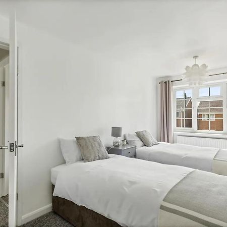 Bright & Spacious With Garden & Parking Nottingham Exterior photo